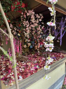 北野天満宮の無料エリアの蜷川実花の作品の写真