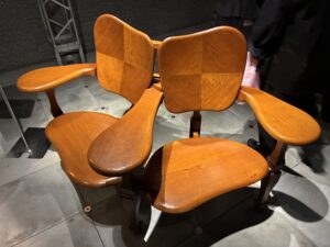 ガイディーデザインの椅子の写真